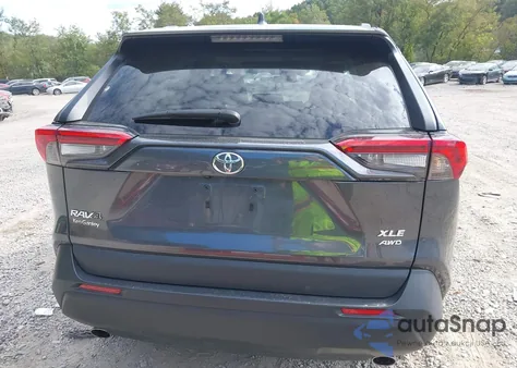 2023 Toyota Rav4 Xle Premium z USA, uszkodzony, nr VIN 2T3A1RFV0PW383632